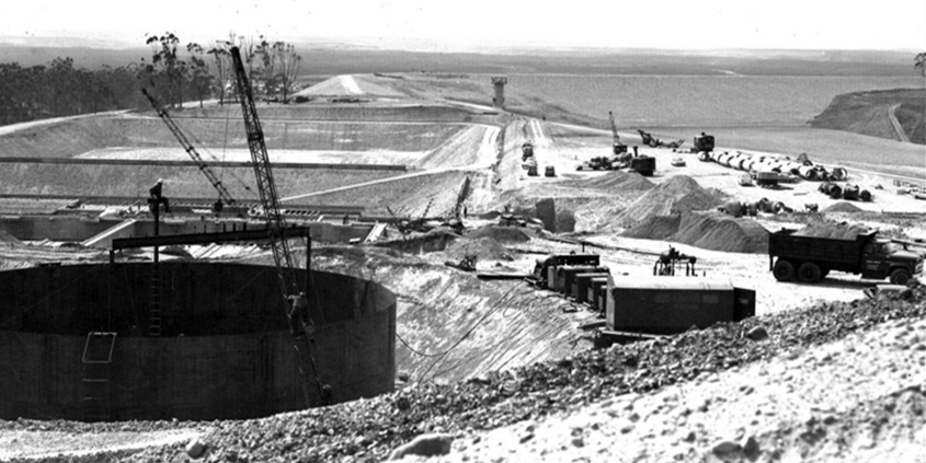 The Miramar Reservoir dam under construction in 1960. The reservoir marks its 60th anniversary i 2020. Photo: Jeff Pasek, City of San Diego